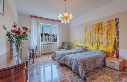 Villaggio degli Sposi Apartment | Convenient Cadelpiero Apt - Ideal for University Visits