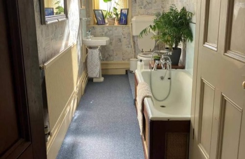 Dolgellau Bed & Breakfast | Indulge in the Cader Suite at PenYcoed Hall with Hot Tub