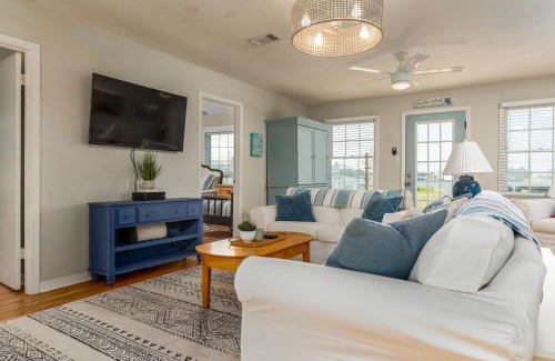 Dauphin Island House | Family-Friendly Cadi Shack: Perfect for Your Pet Adventures