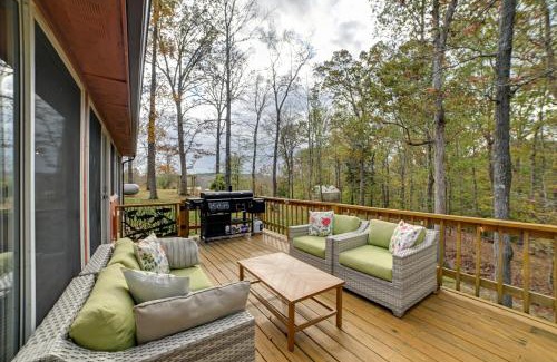 Cadiz House | Relaxing Cadiz Home with Ocean View, Steps from Lake Barkley