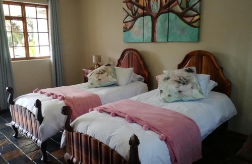 Vryheid House | Cozy Cadle House: Pool, Breakfast & Family-Friendly Stay