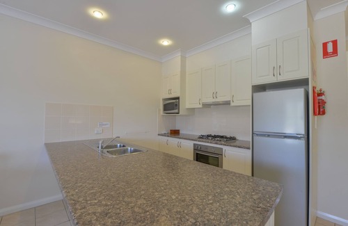 West Tamworth Hotel | Exceptional Cadman Motor Inn & Apartments with Pool Access