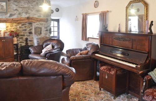 Garn Fadryn House | Cae Bach Cottage
