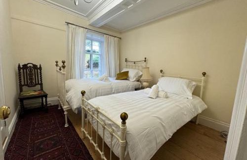 Llanbedr House | Discover Cae Nest Hall: Child-Friendly & Guest Rated 10/10
