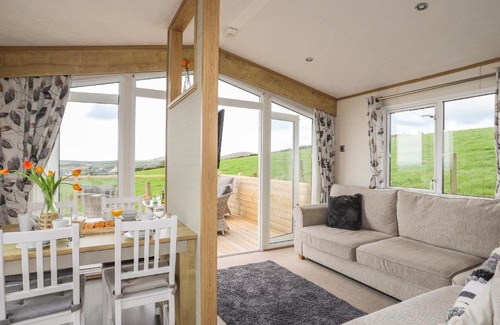Aberdaron House | Pet-Friendly Retreat at Cae'r Wylan - 4-Star Stay Awaits!
