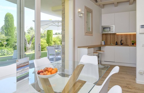 Colombare Apartment | Oceanfront Retreat at Caesar Sirmione Luxury Apartment