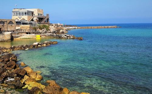 Caesarea Apartment | Oceanfront Escape at Caesarea with Pool and Spa Amenities