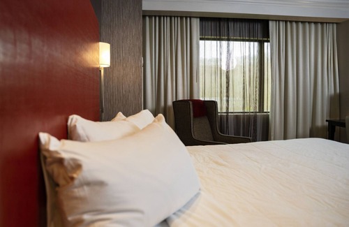 Bridgeport Hotel | Experience Relaxation at Caesars Southern Indiana Hotel