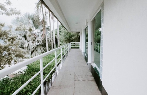 Caetes House | Experience Comfort at CAETÉS HOUSE with Private Pool