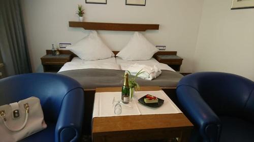 Hoefen an der Enz Bed & Breakfast | Pet-Friendly Café Blaich - Hotel Garni with Restaurant