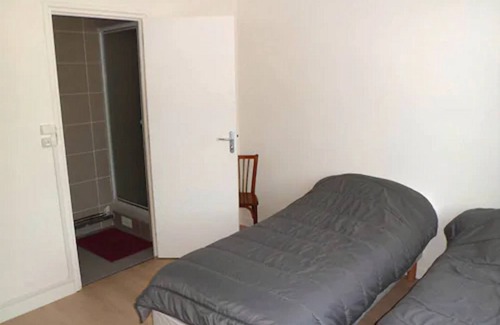 Mery-sur-Oise Hotel | Cozy Stay at Café de la Gare with Breakfast Included