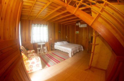 Urubici House | Cozy Café e Cabanas with Pet-Friendly Amenities
