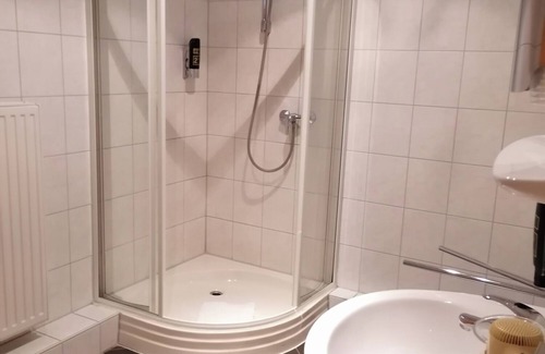 Stade Hotel | Cozy Stay at Café & Hotel am Holzhafen with Spa & Breakfast