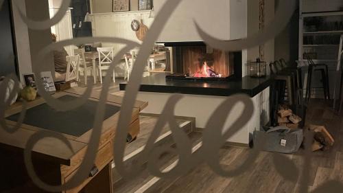 Ranis Apartment | Pet-Friendly Café Ilse - Ferienwohnungen with Great Amenities