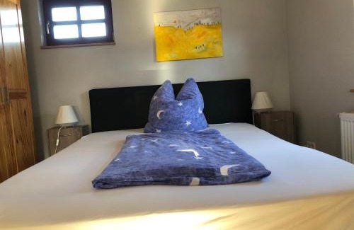 Plaue Apartment | Discover Café Landart: Pet-Friendly Escape in Thüringer Finistère