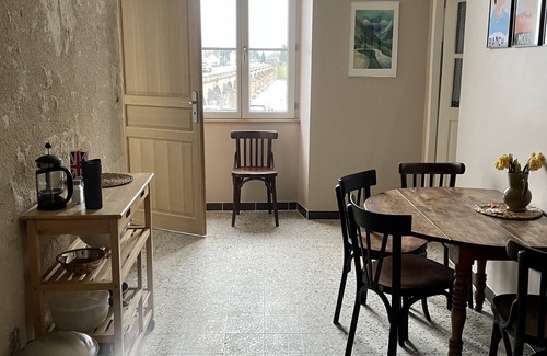 Nevers Apartment | Exceptional Family-Friendly Stay at Café Vélo Nevers