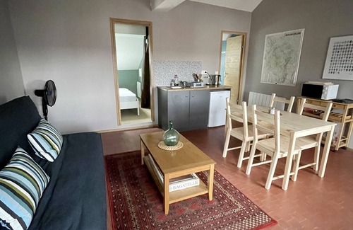 Nevers Apartment | Exceptional Family-Friendly Stay at Café Vélo Nevers