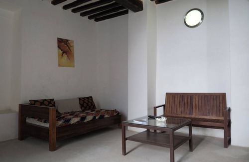 Mozambique Island Bed & Breakfast | Inviting Cafe Central: Family-Friendly Stay with Pool & Breakfast