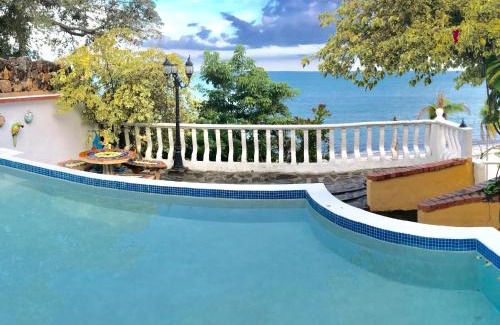Boca Corona Hotel | Pet-Friendly CafeGourmetPtaCorona with Ocean Views & Pool
