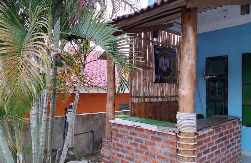 Kampung Kedawang Hotel | Cozy Cahaya Wooden Studio with Pool and Breakfast Options