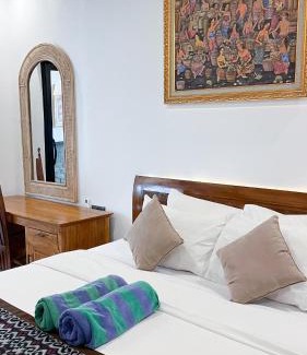 Kutuh House | Guest Rated 10/10: Cahya Pandawa Villa with Pool Access