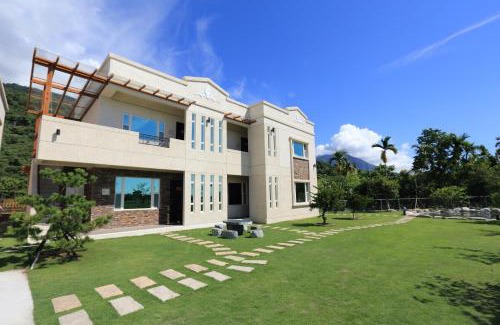 Ji'an House | Welcoming Cai Feng B&B: Family-Friendly with Great Dining