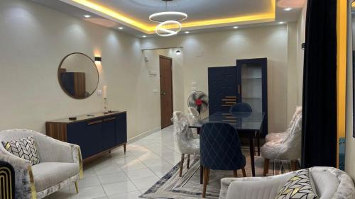 Heliopolis Apartment | CAI-TRANSIT 3Bedroom-Taxi free 2 way - 12min