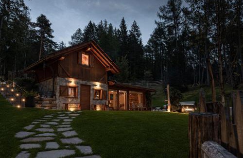 Fondo Cabin | Pet-Friendly Cain Comfort Chalet with Oceanfront Views