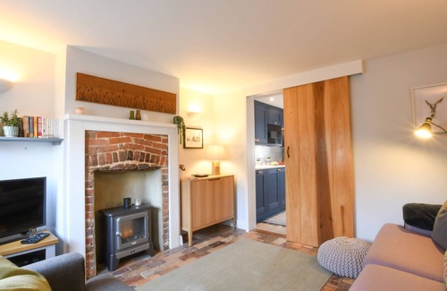 Westleton Cottage | CAINES COTTAGE, pet friendly, character holiday cottage in Westleton