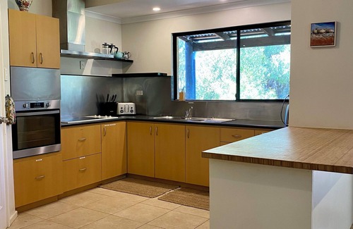 Yallingup House | Idyllic Cairnamohr: Pet-Friendly Bush Retreat with Pool