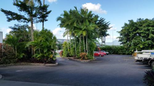 Woree Resort | Discover Cairns Gateway Resort: Family-Friendly Oasis