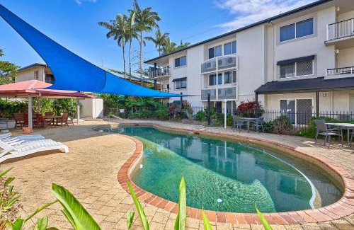 Woree Hotel | Relax at Cairns Reef Apartments & Motel with Ocean Views