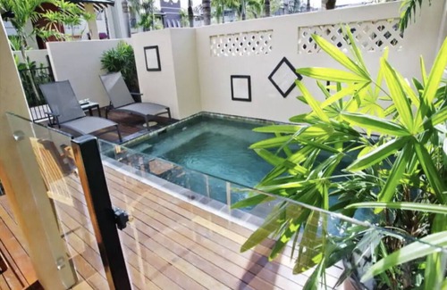 Westcourt Villa | Exclusive Cairns Resort Villa with Pool & Family Amenities