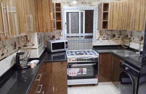 Agouza Apartment | Modern Apartment Near the Nile with Pool & Pet-Friendly