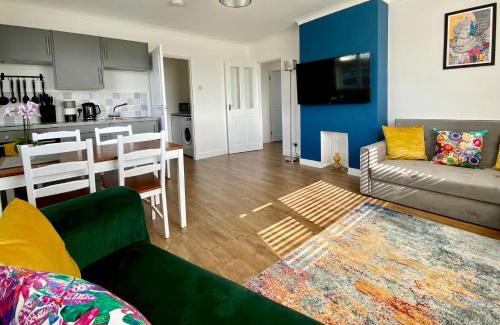 Peacehaven Apartment | Pet-Friendly Cairo House - Guest Rated 9.6/10 for Comfort