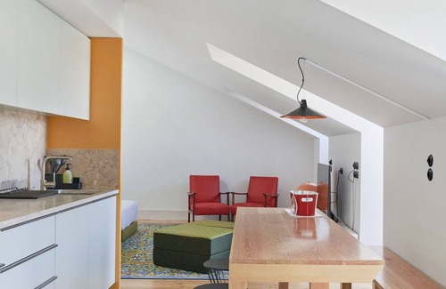 Chiado Hotel | Elegant Stay at Cais Urban Lodge – Guest Rated 9.2/10