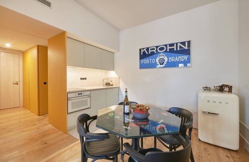 Chiado Hotel | Elegant Stay at Cais Urban Lodge – Guest Rated 9.2/10