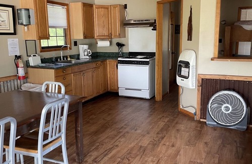 Breaux Bridge Boat Rental | Explore Cajun Adventure with Lake Views and Family-Friendly Amenities