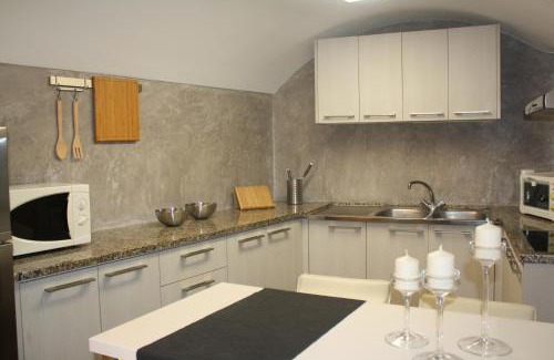 Besalu House | Relax at Cal Arxè: Family-Friendly Hotel with Pool