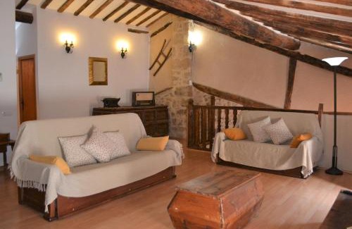 Arnes House | Pet and Child-Friendly Retreat at Cal Badat Hotel