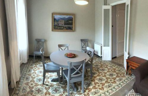 Guardiola de Bergueda Apartment | Cal Cinto: Rustic Retreat with Child-Friendly Amenities