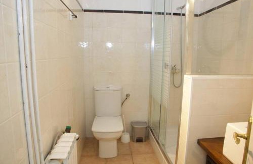 Guardiola de Bergueda Apartment | Cal Cinto: Rustic Retreat with Child-Friendly Amenities
