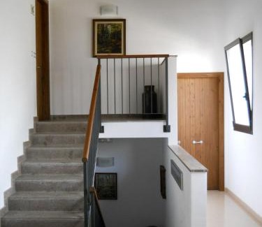 Can Blanc Apartment | Pet-Friendly Retreat at Cal Cisteller - Guest Rated 9.4