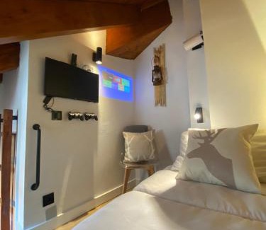 Surp Apartment | Pet-Friendly Duplex at CAL DOMÈNEC - Guest Rated 9.5/10