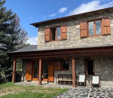 Guils de Cerdanya Ski Chalet | Experience Cal Fray: Pet-Friendly Retreat in Puigcerdà