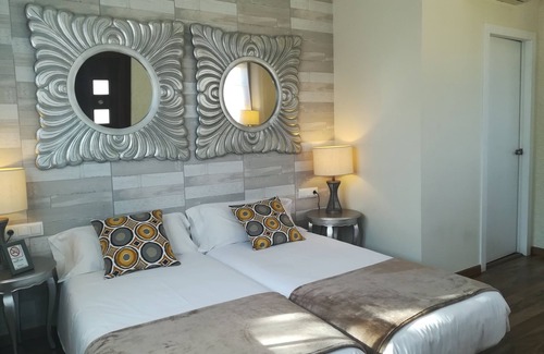 Premia de Dalt Bed & Breakfast | Relax at Cal Músic: Family-Friendly with Pool & Breakfast