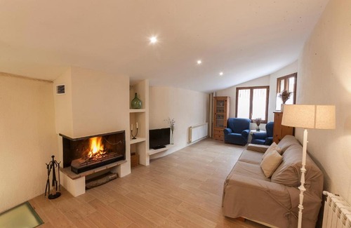 Farena House | Family-Friendly Stay at Cal Martí with 9.3/10 Guest Rating