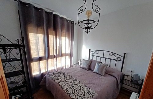 Sant Guim de la Plana House | Cal Massana: Relaxing Retreat with Pool and Spa Amenities