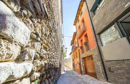 Puigcerda House | Pet-Friendly Cal Muntanyà: Guest Rated 9.2/10