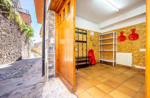 Puigcerda House | Pet-Friendly Cal Muntanyà: Guest Rated 9.2/10